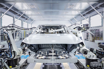 牽手吉利，轉(zhuǎn)型“造車”能否破局移動(dòng)互聯(lián)網(wǎng)研發(fā)的邊界？